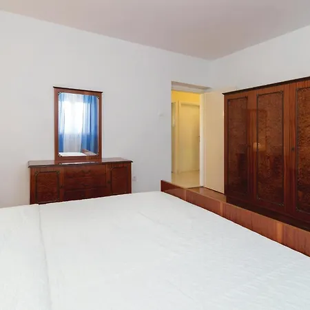 Appartement Lovely In With Wifi