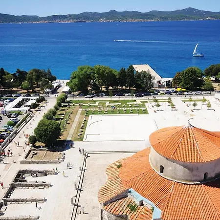 Appartement Lovely In With Wifi Zadar