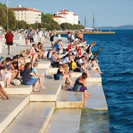 Lovely Apartment In Zadar With Wifi *
