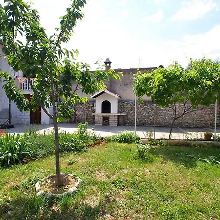 Apartment Lovely Apartment In Zadar With Wifi *
